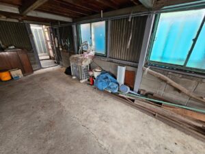 多治見市・県外ご依頼者様の賃貸倉庫解約に伴う倉庫整理・買取作業の様子