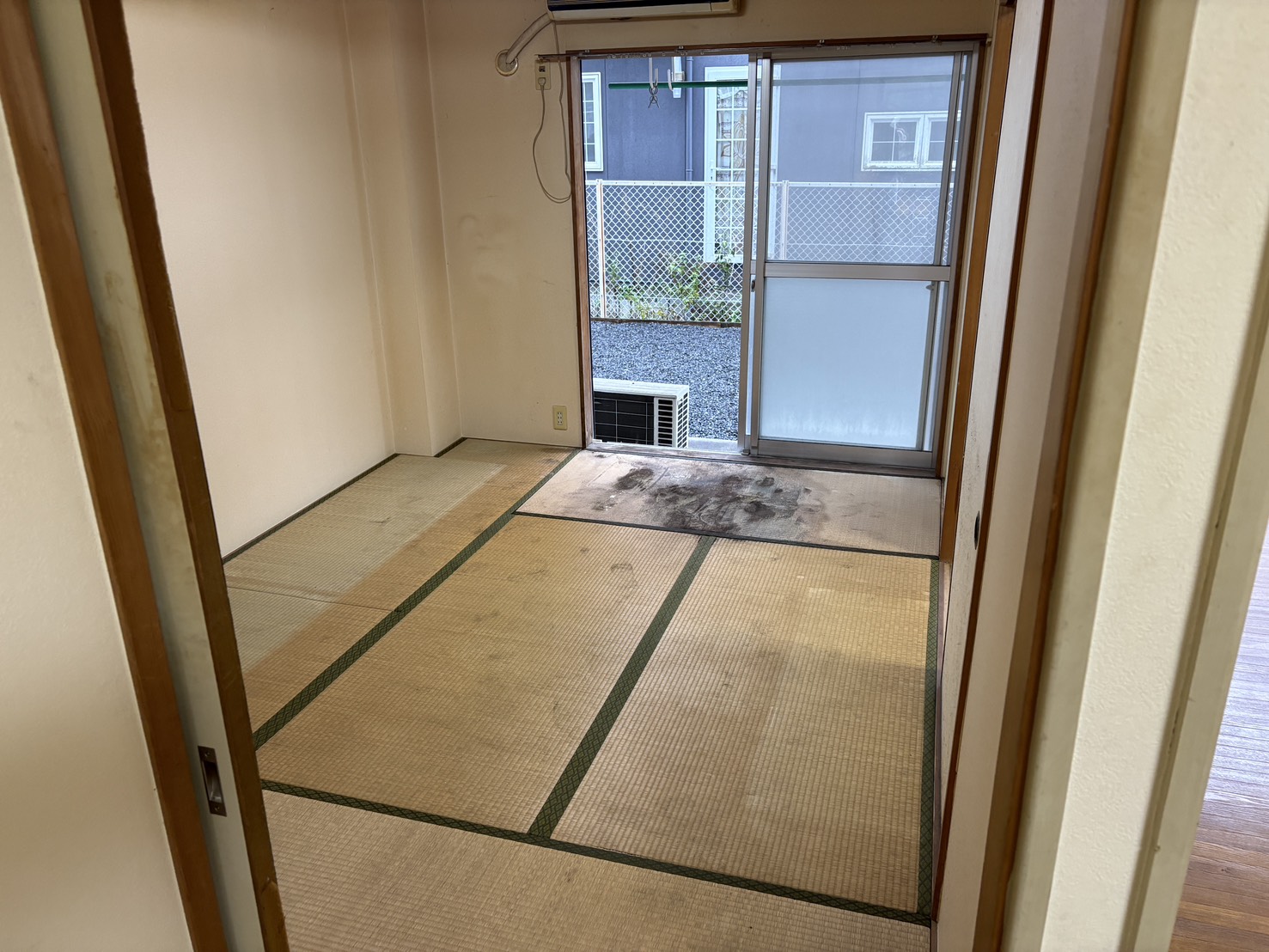 岐阜県可児市 アパート1階 2DK 退去片付け後の和室（畳の部屋を片付けた状態）