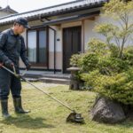 空き家の草刈り作業 岐阜の不用品回収アイワクリーン