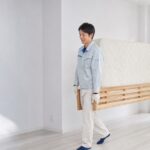 岐阜のベッド不用品回収・処分のプロが作業する様子