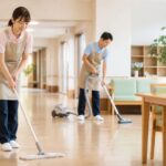 老人ホーム清掃スタッフ 介護施設の清潔な環境づくり