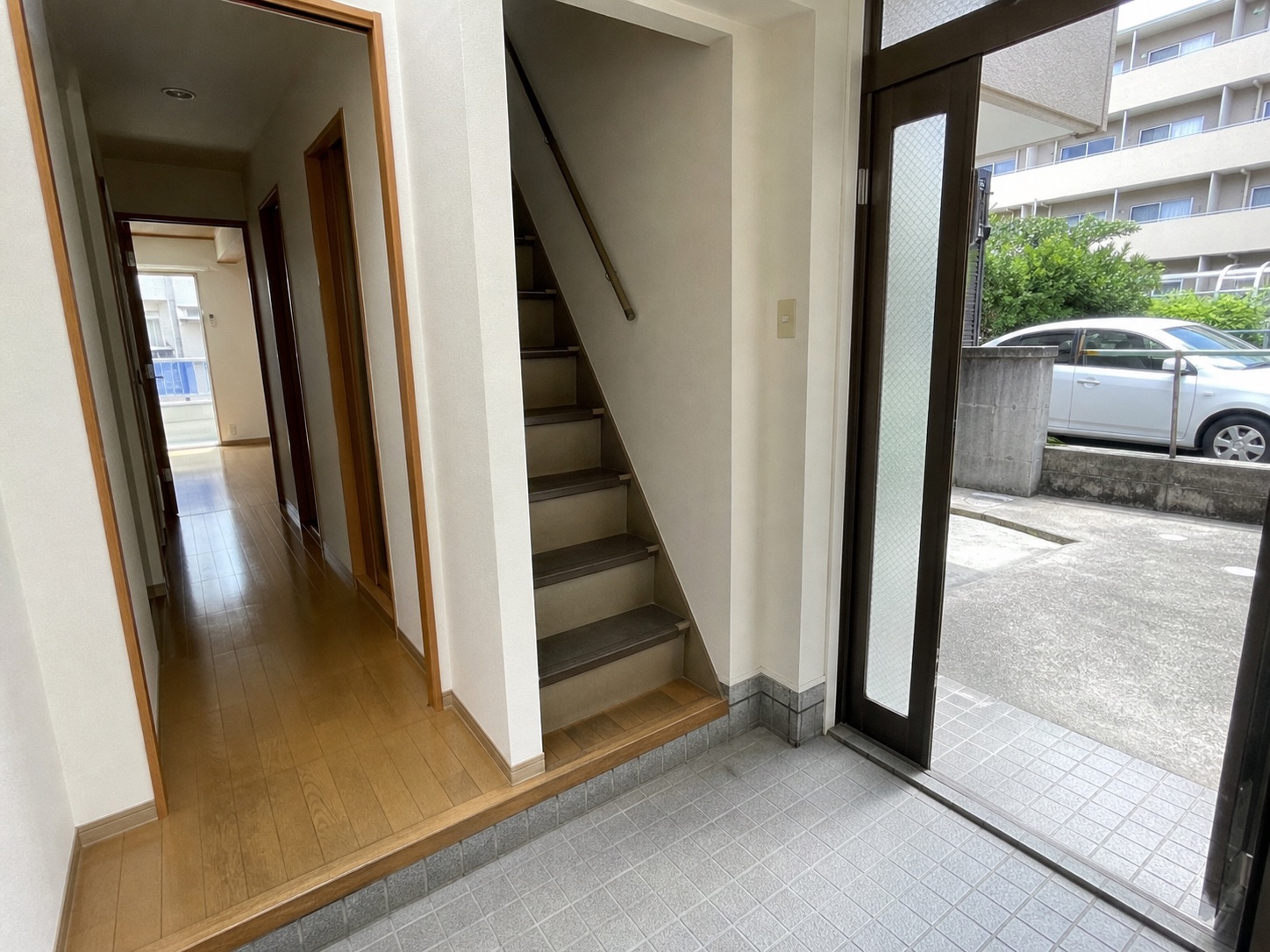 玄関や階段など搬出経路が分かる写真見積もり用の参考例