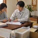 遺品整理の分割払い・信販ローンを相談する様子（岐阜）