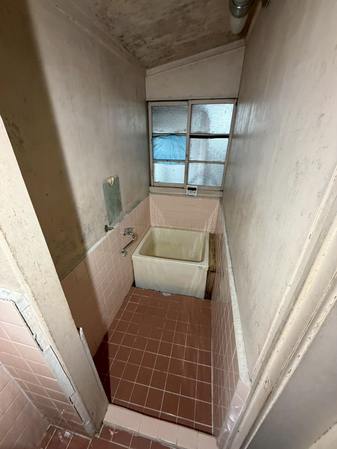 名古屋市中村区の解体前家財整理 水回りの確認