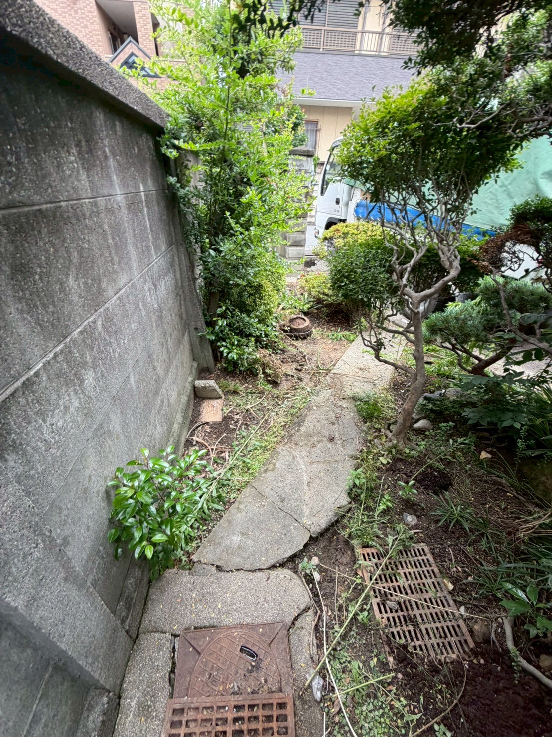 名古屋市中村区の解体前家財整理 外回り
