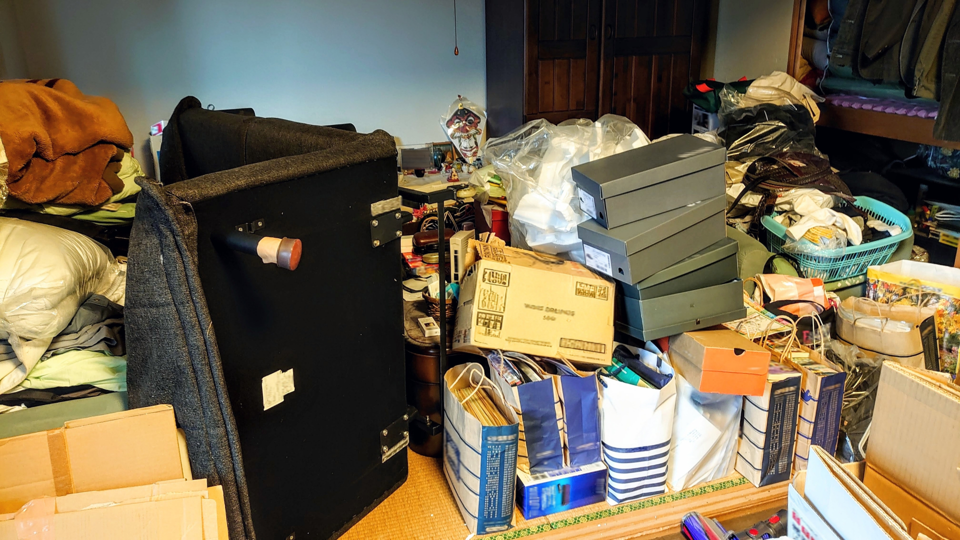 ゴミ屋敷片付け・汚部屋清掃で相談できる物量が多い室内写真