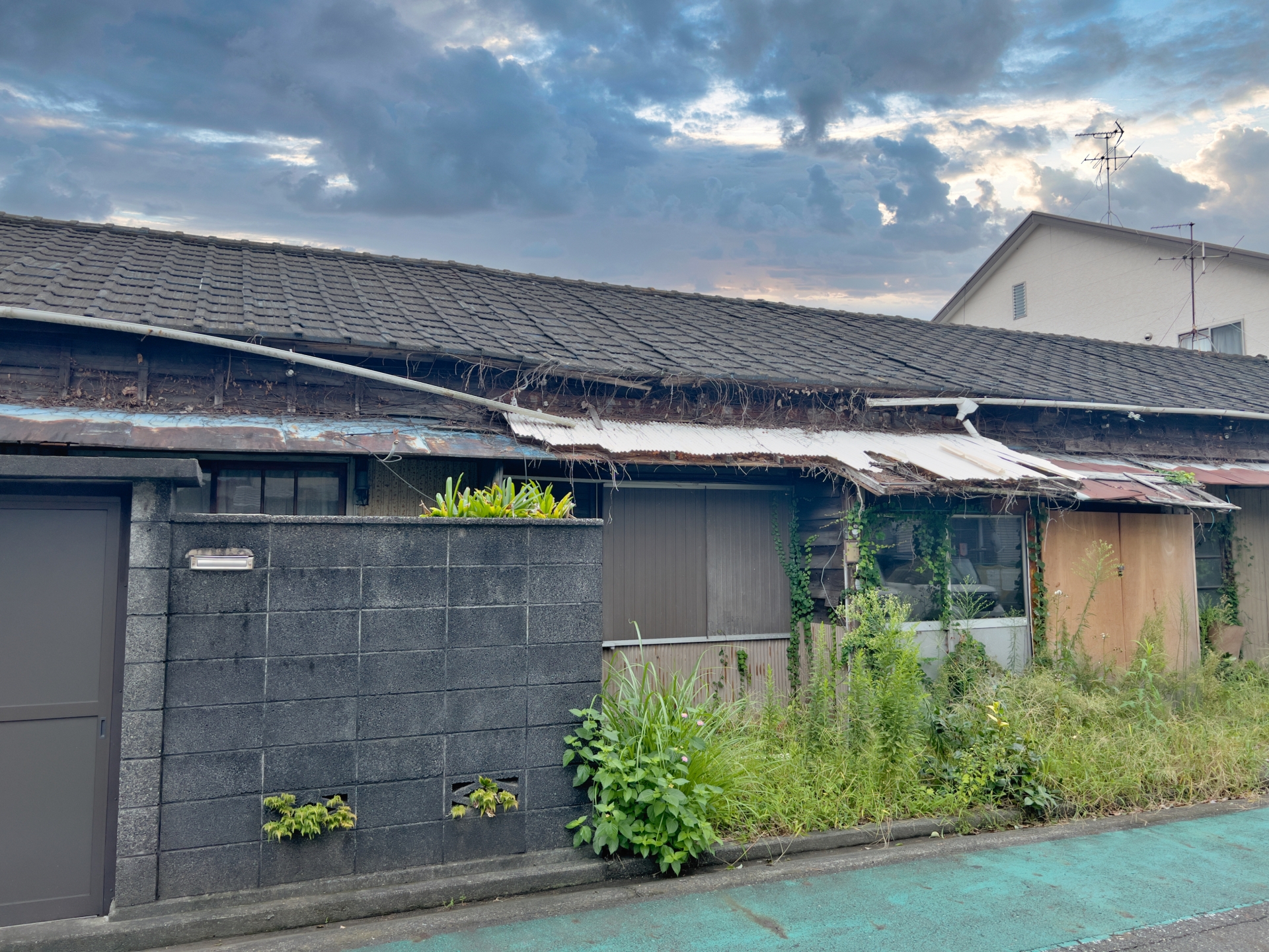 空き家整理で確認する建物外観の写真