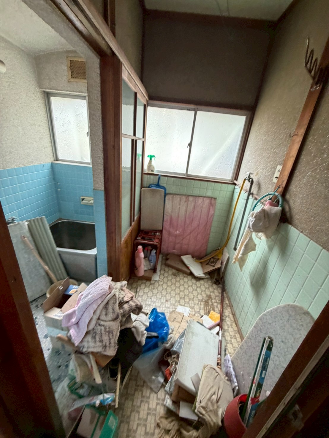 西尾市の解体前家財整理 作業前の水回り