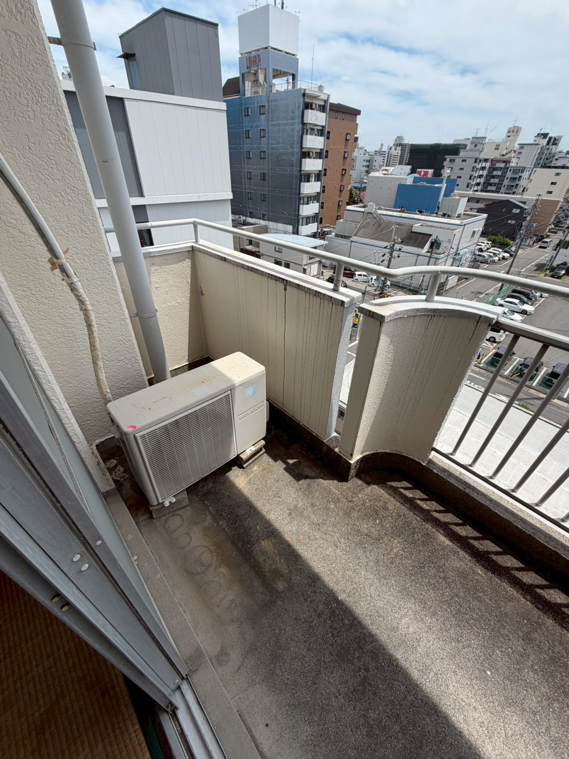 名古屋市北区若葉通の家財整理 作業後のベランダ