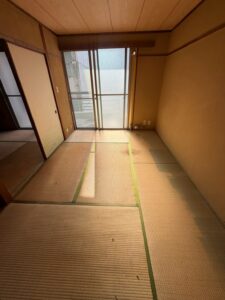 施設入居前の片付け後の和室