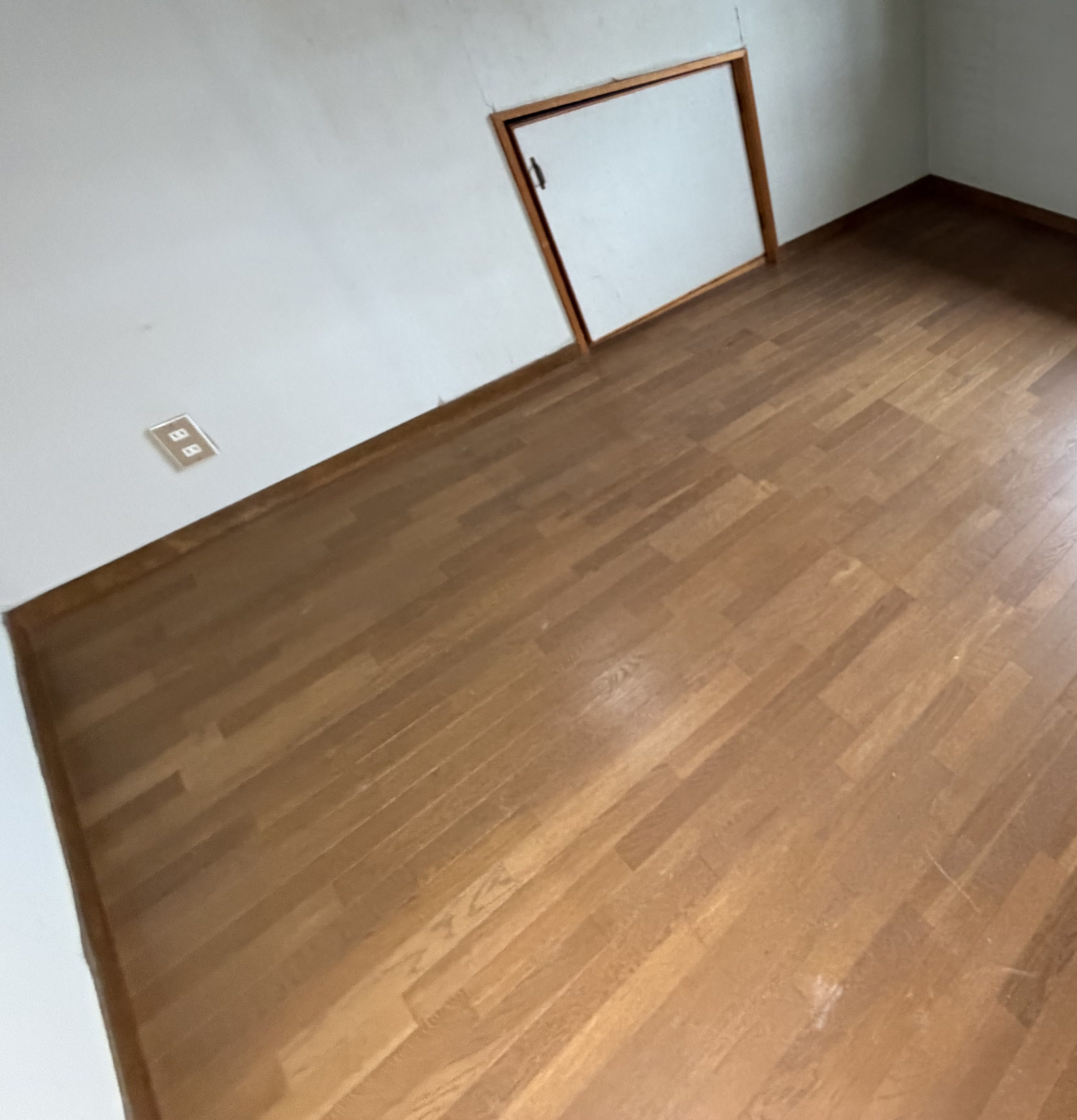 作業後、家財が回収された同じ部屋